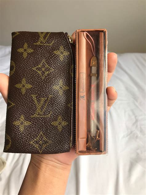 louis vuitton mens keychain|louis vuitton key case wallet.